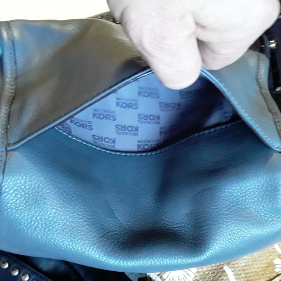 MK leather purse - Picture 9 of 14